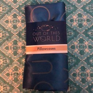 Pusheen Satin Cosmic Pillowcases (2)